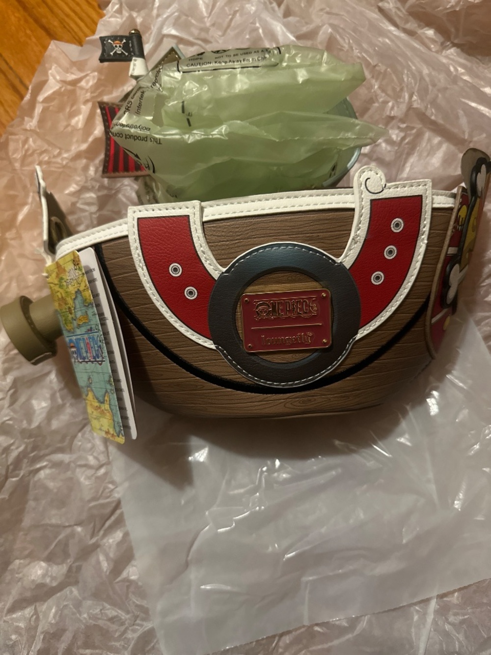 Loungefly One Piece Thousand Sunny Ship Figural crossbody Bag - Picture 2 of 3